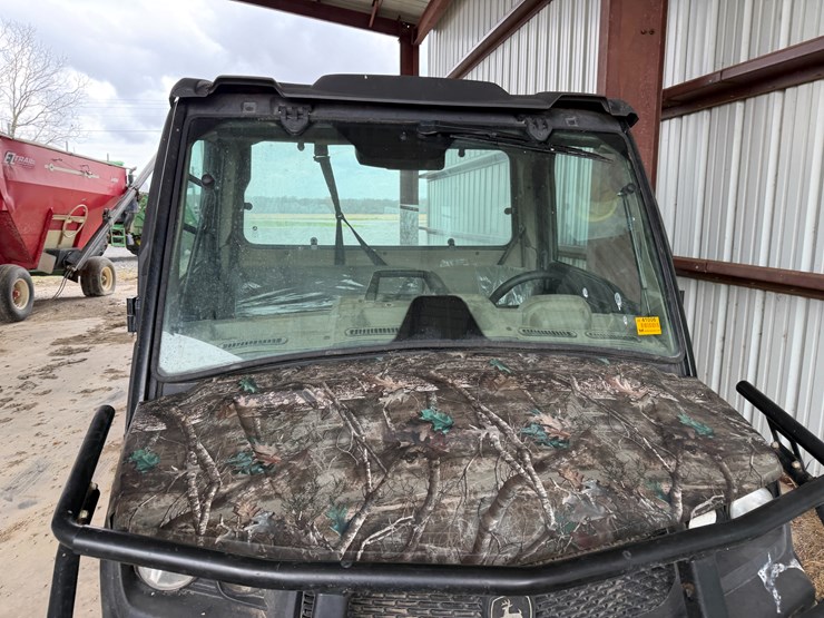 john-deere-gator-image-24