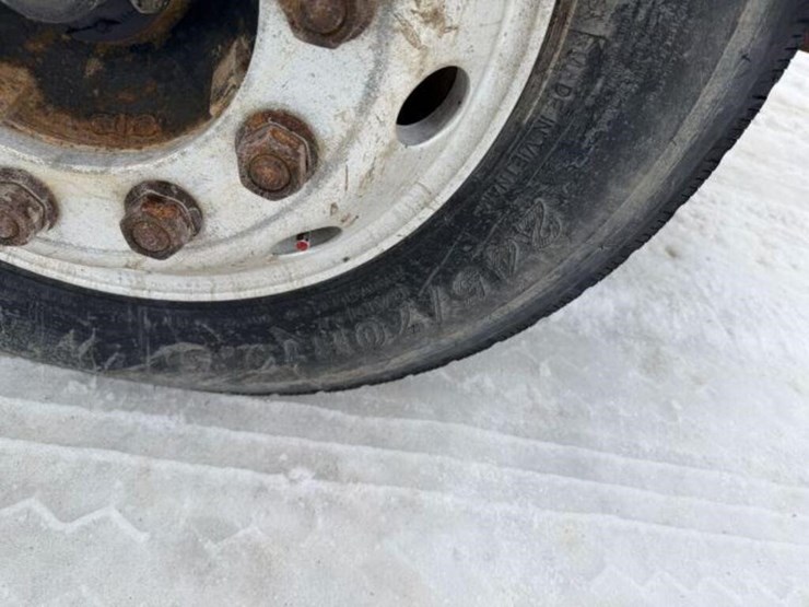 2009-ford-f650-xlt-image-32