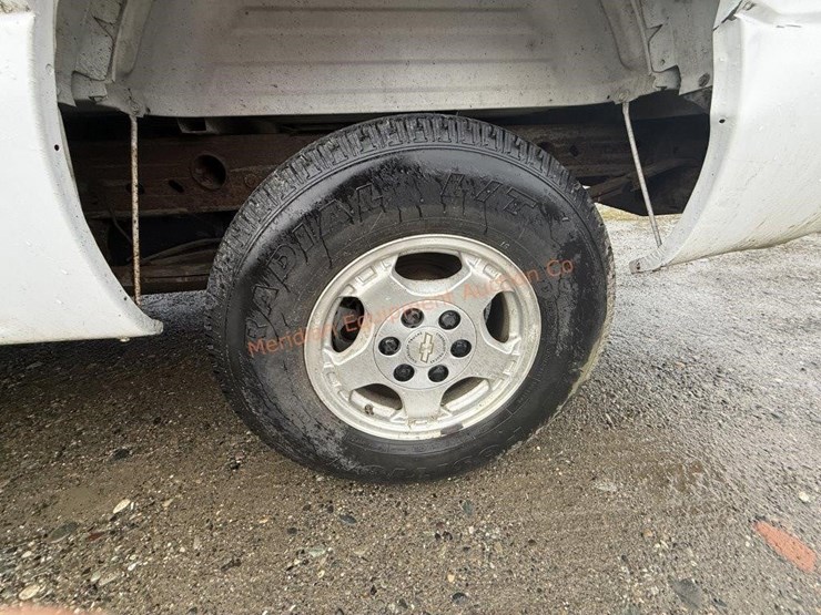 2000-chevrolet-silverado-1500-image-18