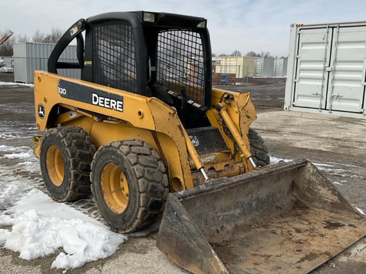 2004-john-deere-320-image-7