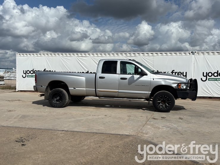 2004-dodge-ram-3500-image-6