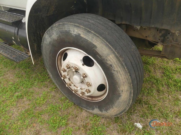 2007-international-durastar-4300-image-9