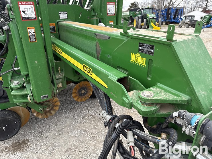 john-deere-1790-image-13