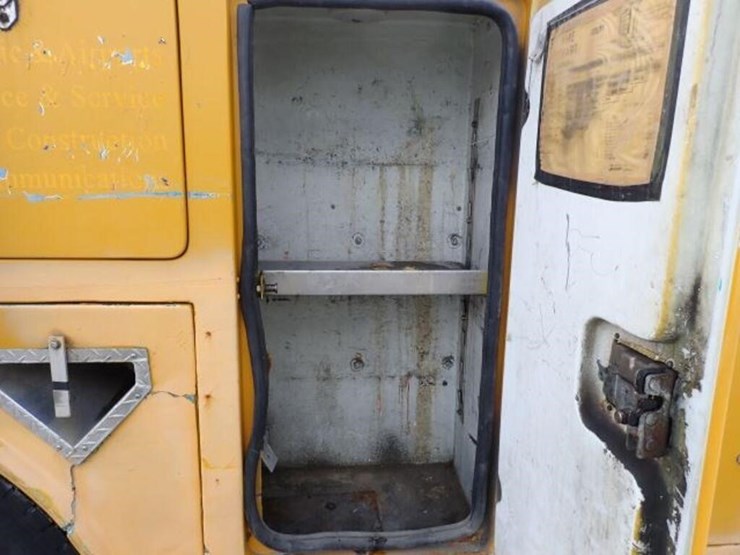 1998-gmc-t4-series-s/a-bucket-truck-1gdp7c1c0wj519-image-59