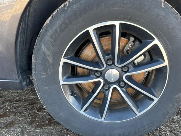 2015-dodge-grand-caravan-sxt-image-14