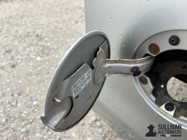 2015-gmc-3500-image-16