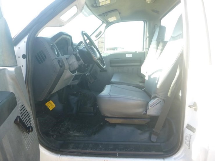 2012-ford-f650-image-9