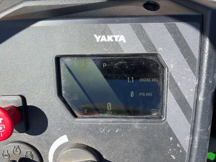 2025-yakta-yxr-920-commercial-zero-turn-mower-image-24