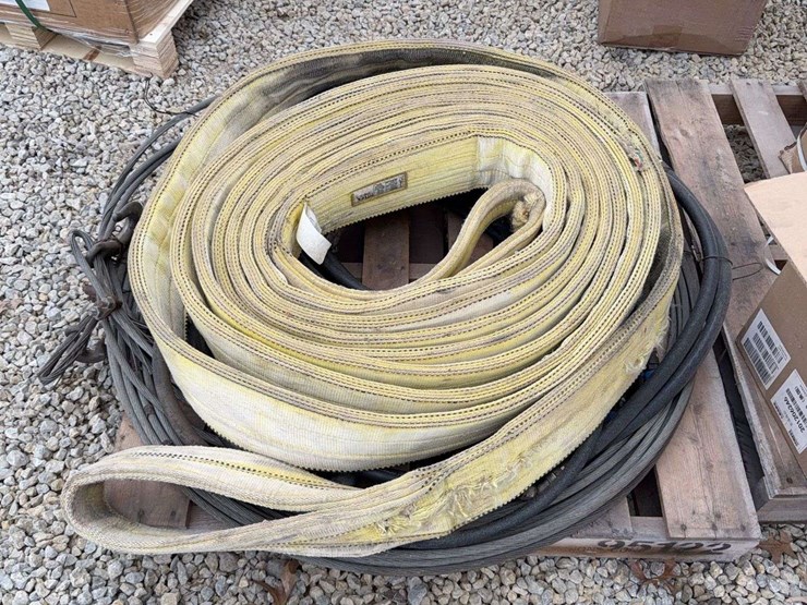 tractor-hydraulic-lines-and-lifting-cable-and-strap-image-2