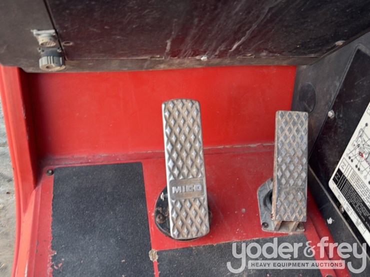 2018-skyjack-sj1056-image-50