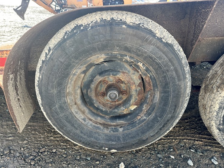 case-maxi-sneaker-image-87