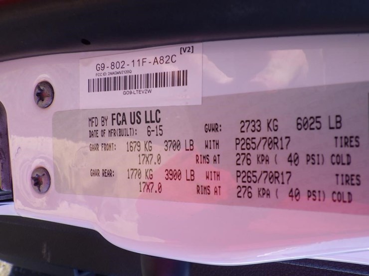 2015-dodge-1500-image-14