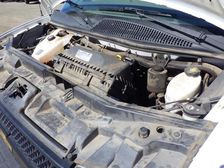 2018-chevrolet-express-2500-image-9