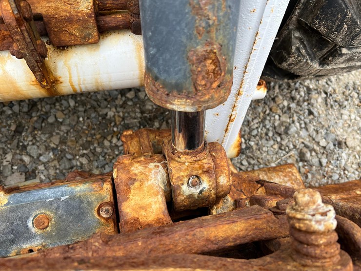 2021-bobcat-s66-image-10