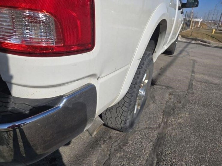 2018-dodge-2500-image-23