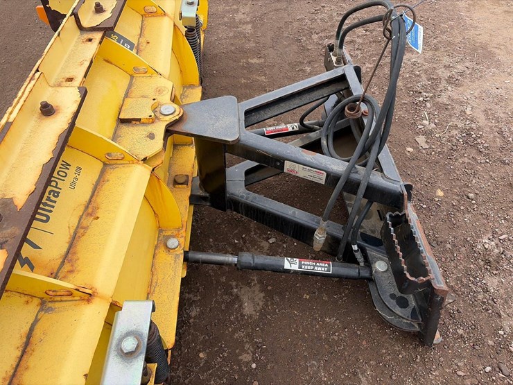 snow-wolf-fast-tach-ultra-108-quick-release-snow-pusher-image-8