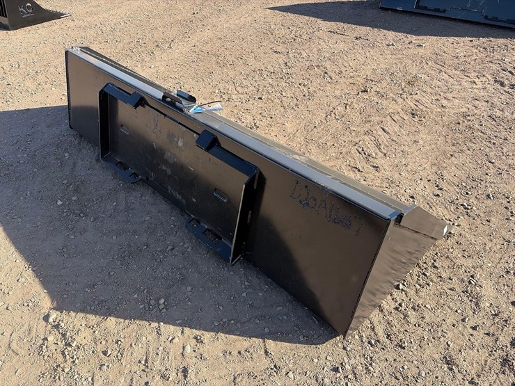 qt-bucket-with-blade-image-3