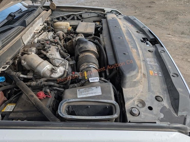 2017-chevrolet-silverado-3500-image-22