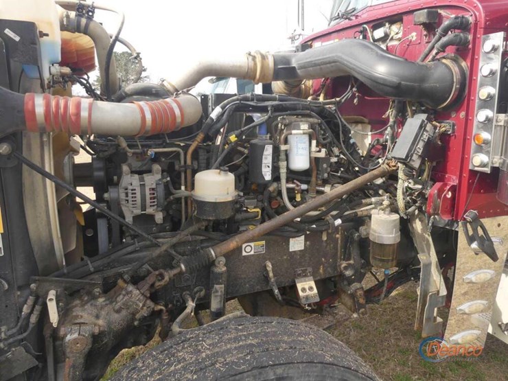 2012-peterbilt-389-image-9