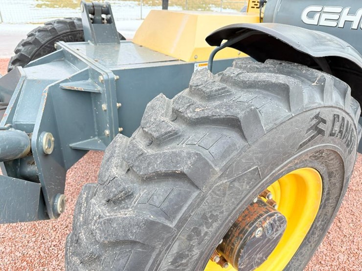 2014-gehl-rs10-55-image-10