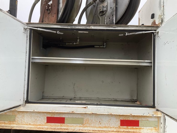 2014-international-7300-image-99