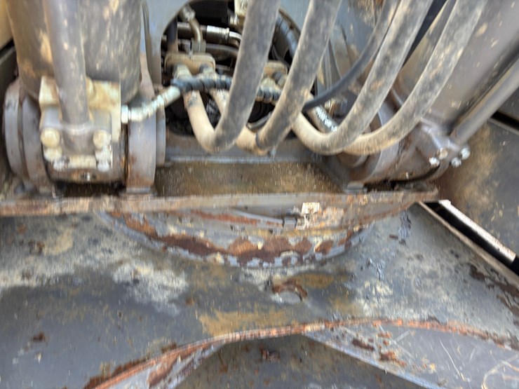 2022-volvo-ec220el-image-30