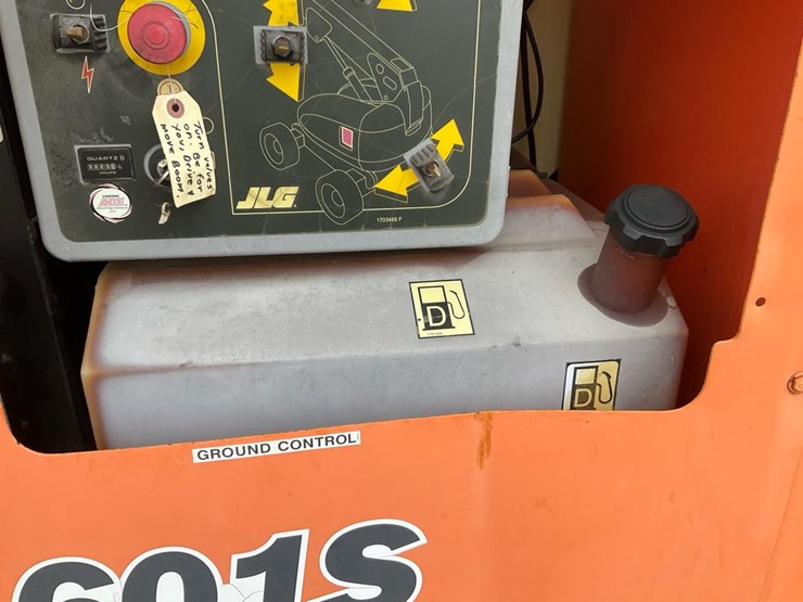 2002-jlg-601s-image-35