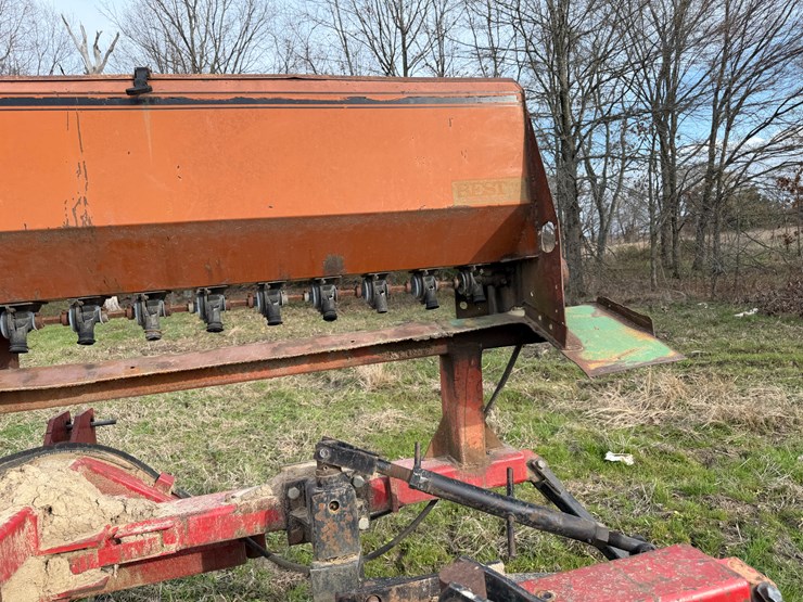 #41043-•-tandem-levee-plow-w/-w&a-seeder-image-28