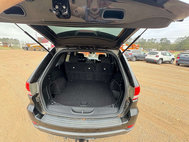 2012-jeep-grand-cherokee-image-18