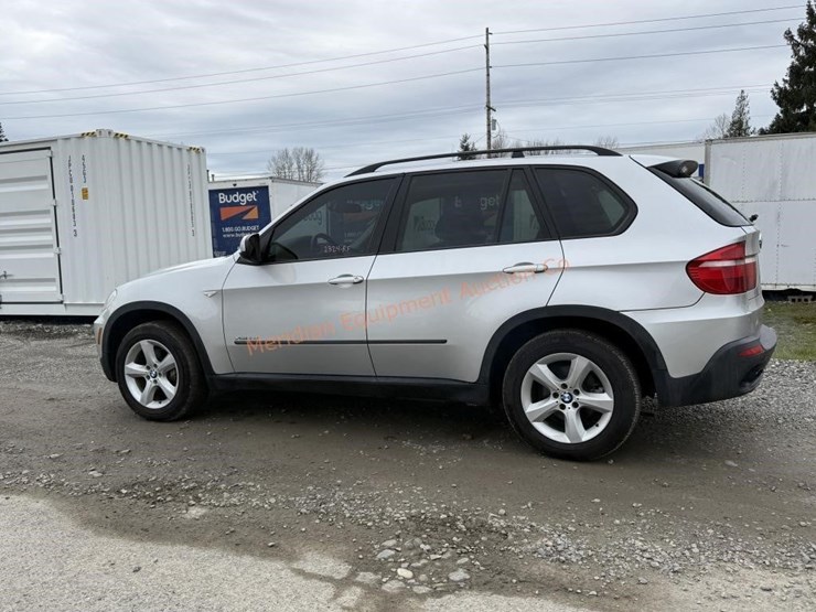 2010-bmw-x5-image-3