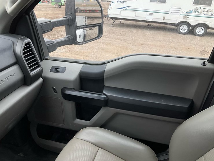 2019-ford-f550-xl-image-73