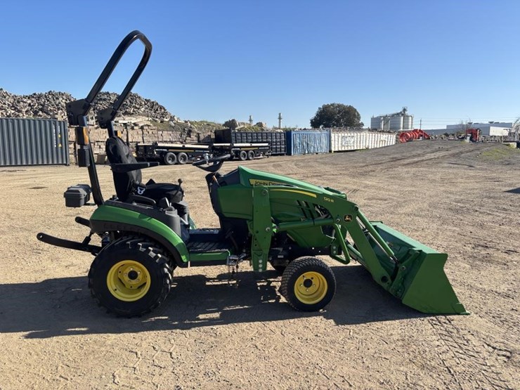 2021-john-deere-1025r-image-7