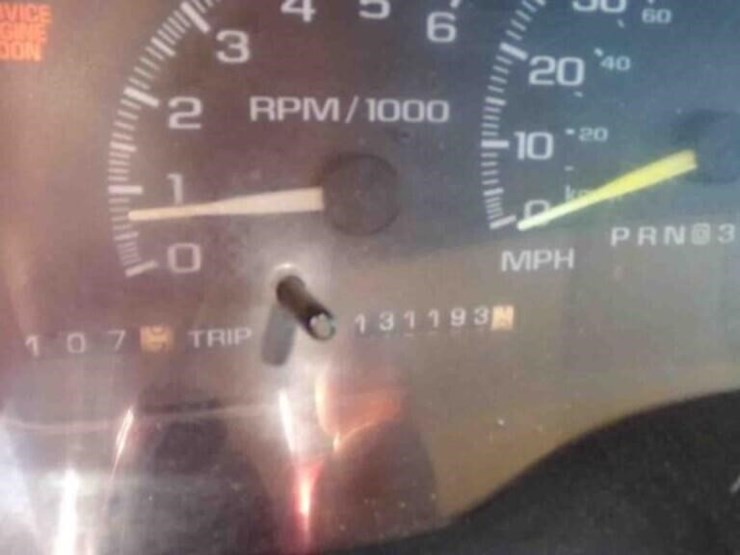 2002-chevrolet-3500-image-12