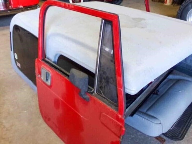 1990-jeep-wrangler-image-32