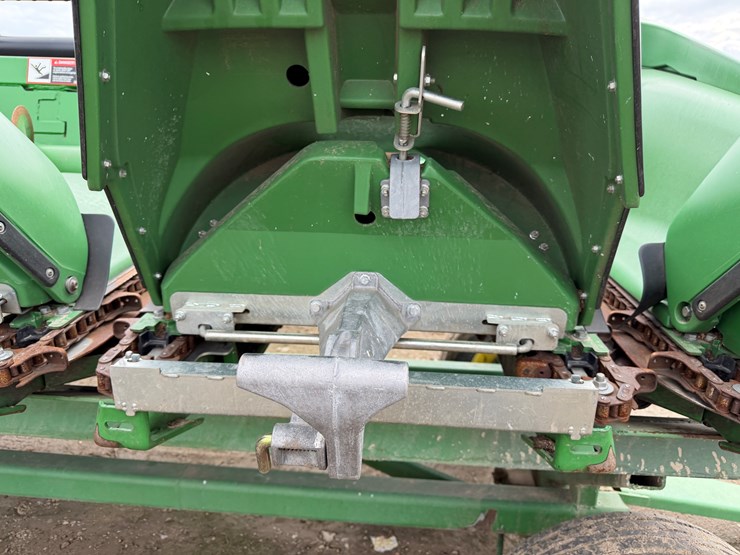 john-deere-c8r-image-29