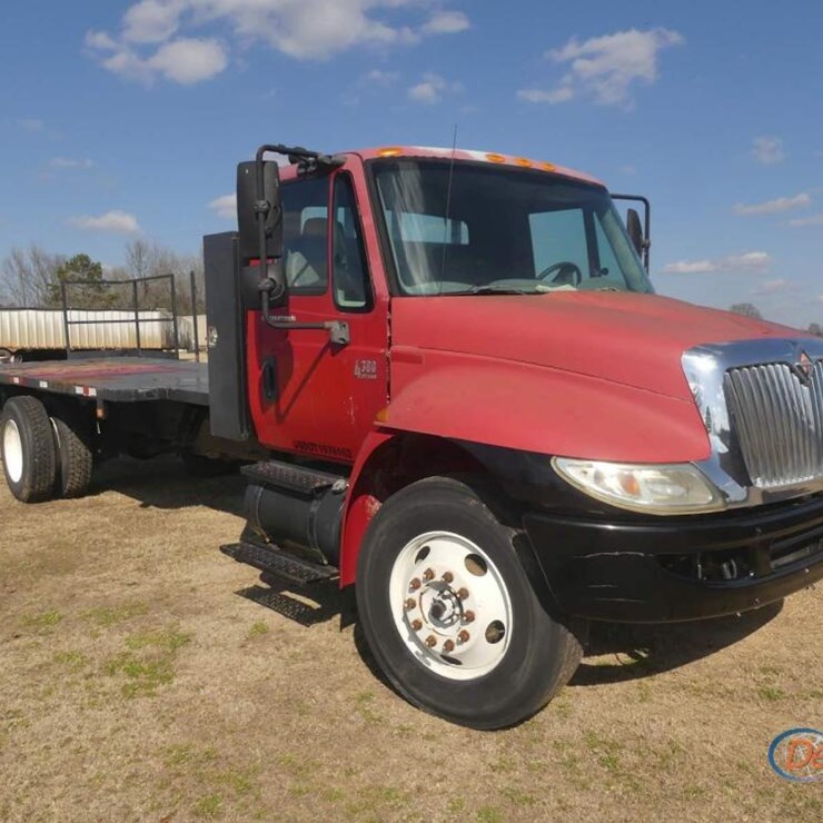 2006 INTERNATIONAL DURASTAR 4300