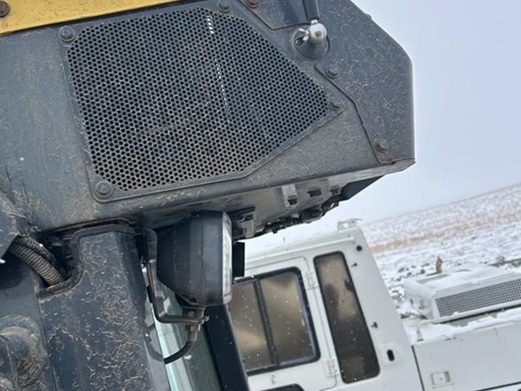 2017-komatsu-d61pxi-image-13