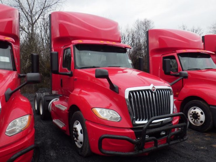 2018-international-prostar-image-3