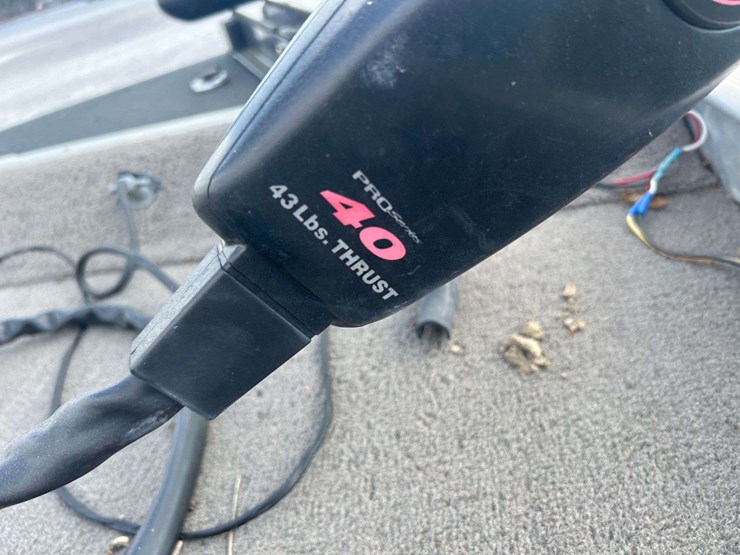 1999-bass-tracker-pro-team-165-boat-w/trailer-image-29