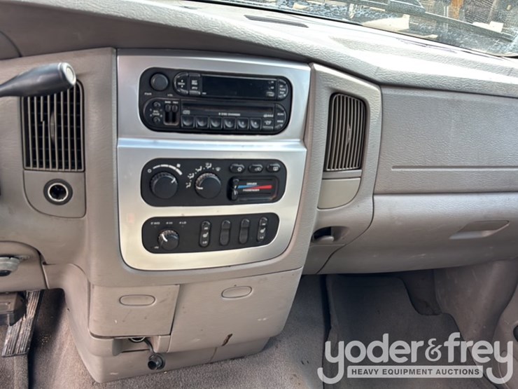 2004-dodge-ram-3500-image-47