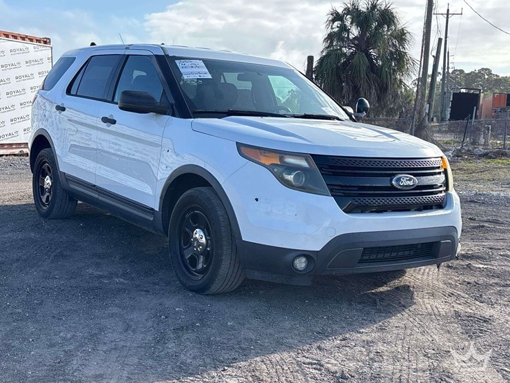 2015-ford-explorer-image-2