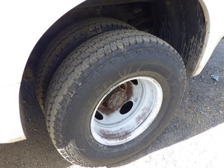 2004-ford-f350-image-14