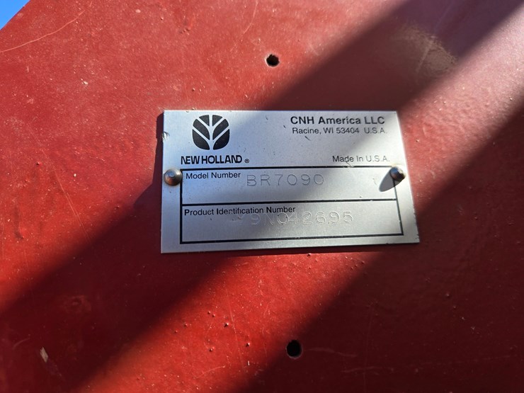 2010-new-holland-br7090-image-21