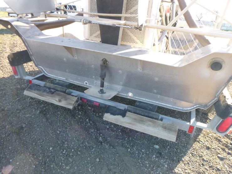 2001-unknown-trailer-image-33