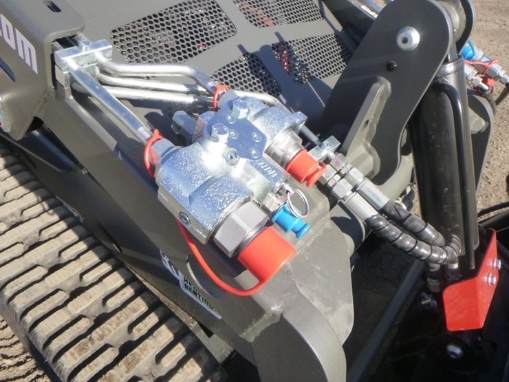 2025-kubota-d1703-image-14