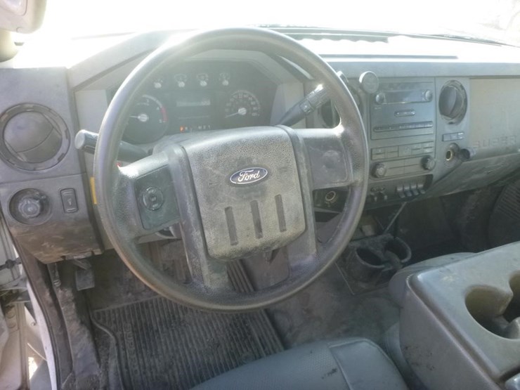 2012-ford-f550-image-14