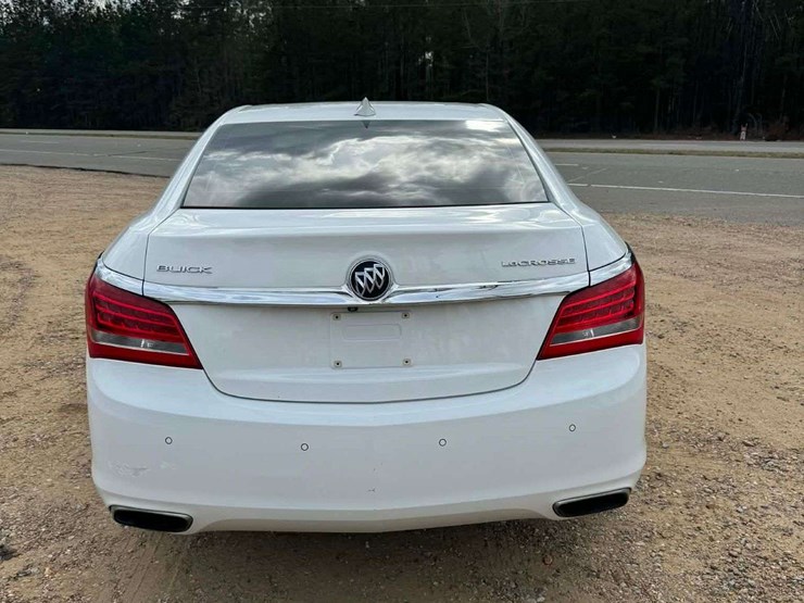 2016-buick-lacrosse-leather-fwd-4d-sedan-3.6-6cyl.-gasoline-(137,344-miles)-image-4