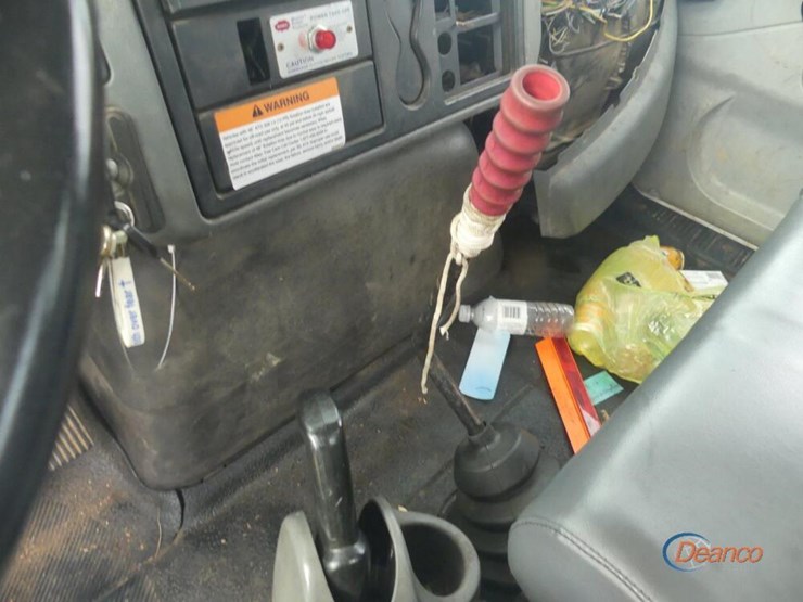 2007-international-durastar-4300-image-14