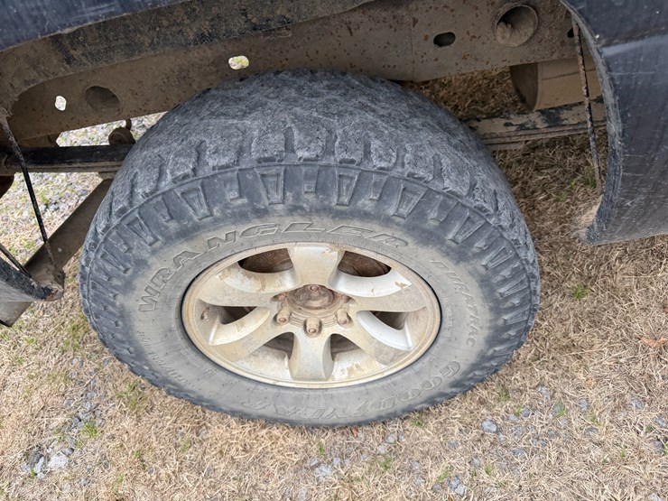 2005-chevrolet-silverado-1500-image-9