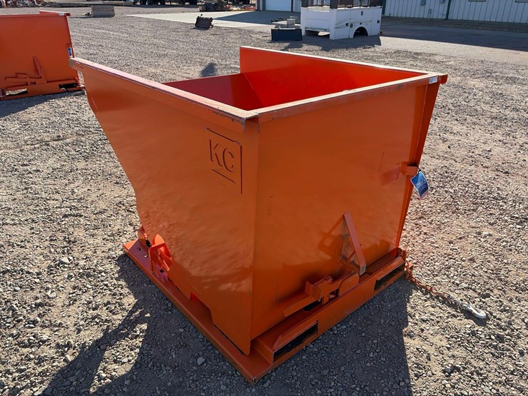 self-dumping-hopper-with-fork-pockets-image-5